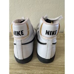 Nike Blazer Mid '77 Men's Size 10 White Black DD1397-991 Vintage Sneakers